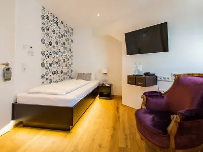 ذا هيدلبرغ إكزيلنز