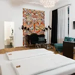 The Exzellenz 3*