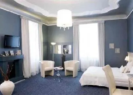 Hotel The Exzellenz
