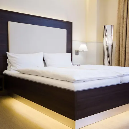 The Exzellenz Hotel 3*