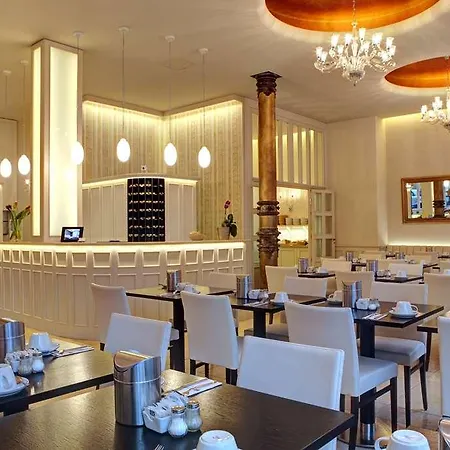 The Exzellenz Hotel 3*