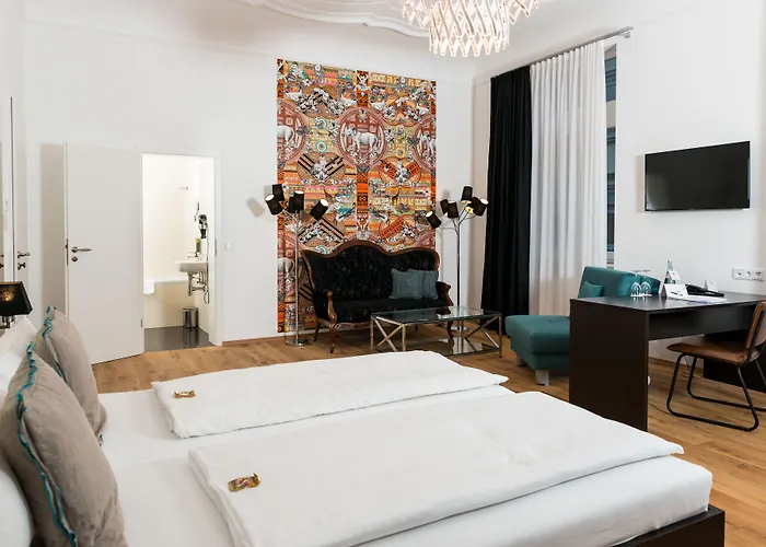 The Exzellenz Hotel 3*